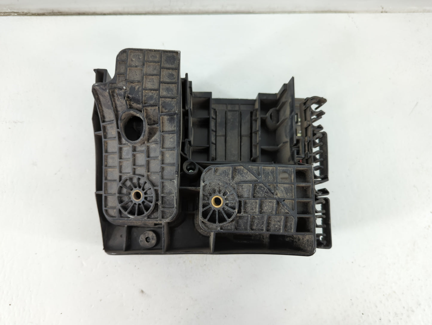 2009-2012 Volkswagen Cc Fusebox Fuse Box Panel Relay Module P/N:1K0 937 132 F Fits Fits 2009 2010 2011 2012 OEM Used Auto Pa