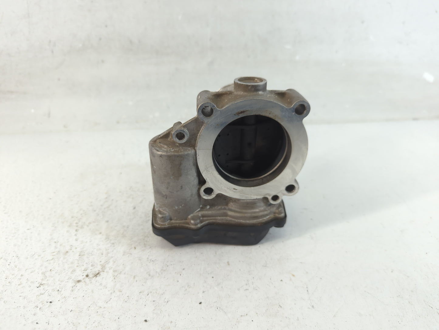 2009-2017 Volkswagen Cc Throttle Body P/N:06F 133 062 Q Fits OEM Used Auto Parts - Oemusedautoparts1.com