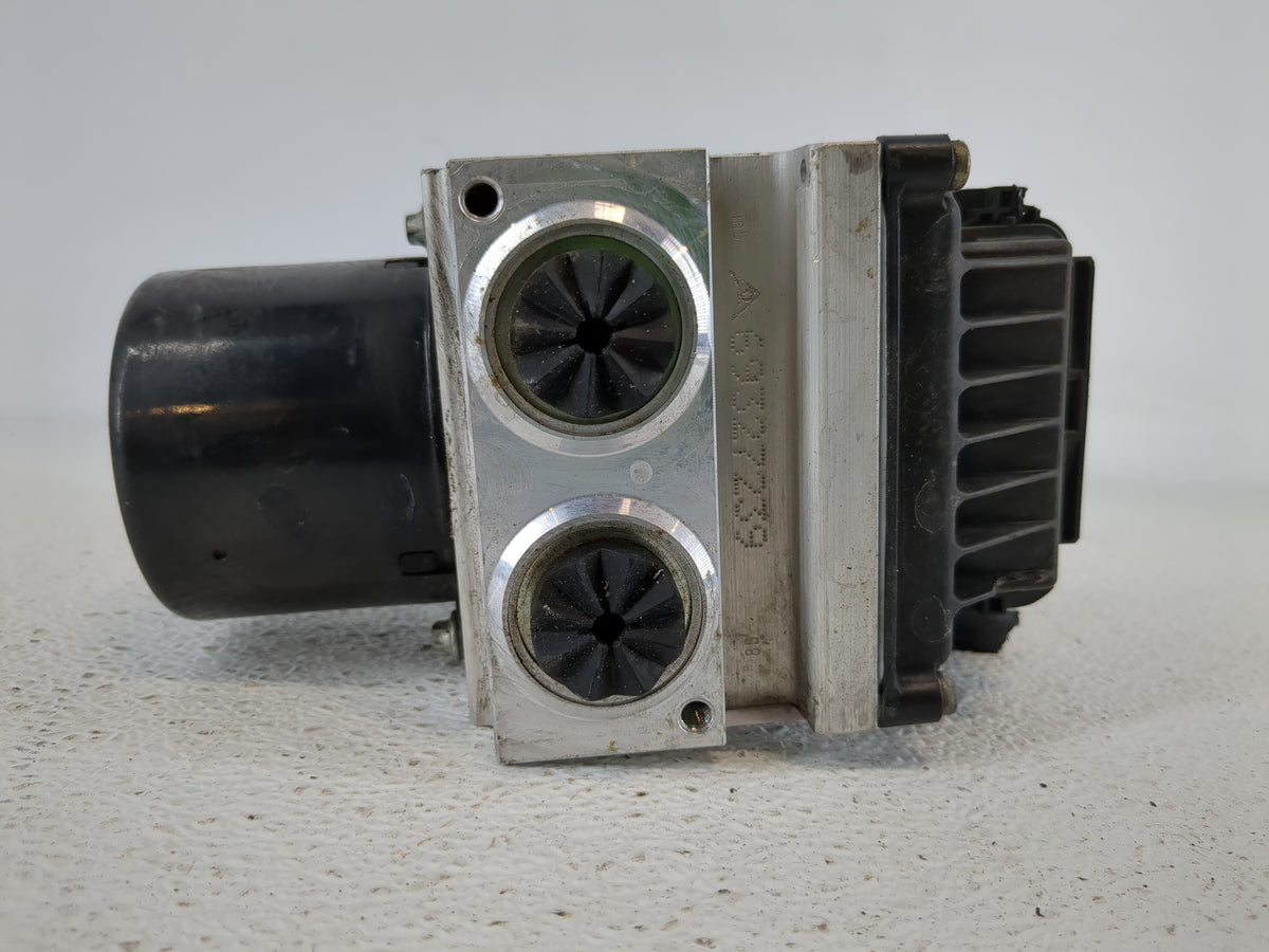 2009-2011 Volkswagen Cc Anti-Lock Brake ABS Pump Module Actuator OEM P/N:3C0 614 109 AF Fits Fits 2009 2010 2011 OEM Used Au