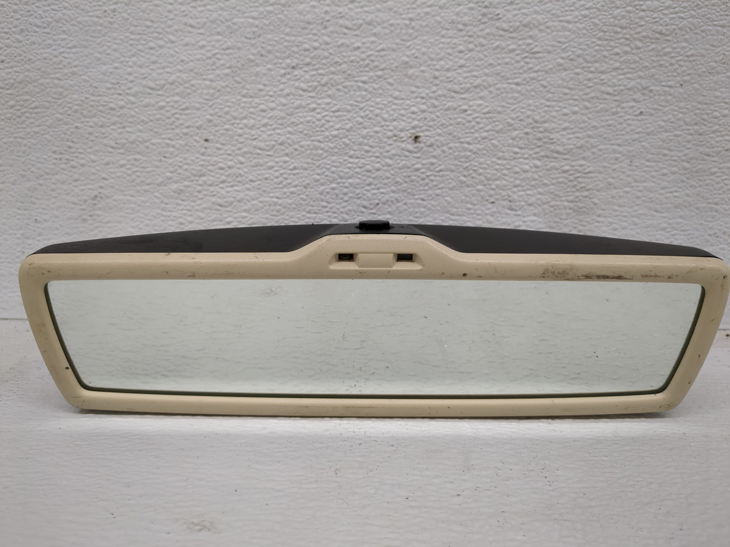 2009-2012 Volkswagen Cc Interior Rear View Mirror Replacement OEM P/N:E11026141 Fits OEM Used Auto Parts - Oemusedautoparts1