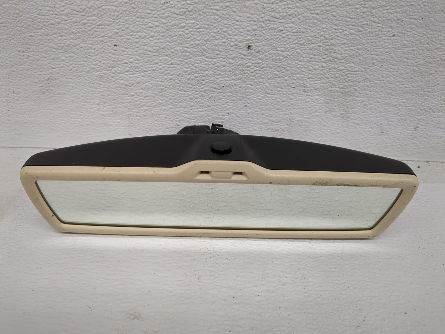 2009-2012 Volkswagen Cc Interior Rear View Mirror Replacement OEM P/N:E11026141 Fits OEM Used Auto Parts - Oemusedautoparts1