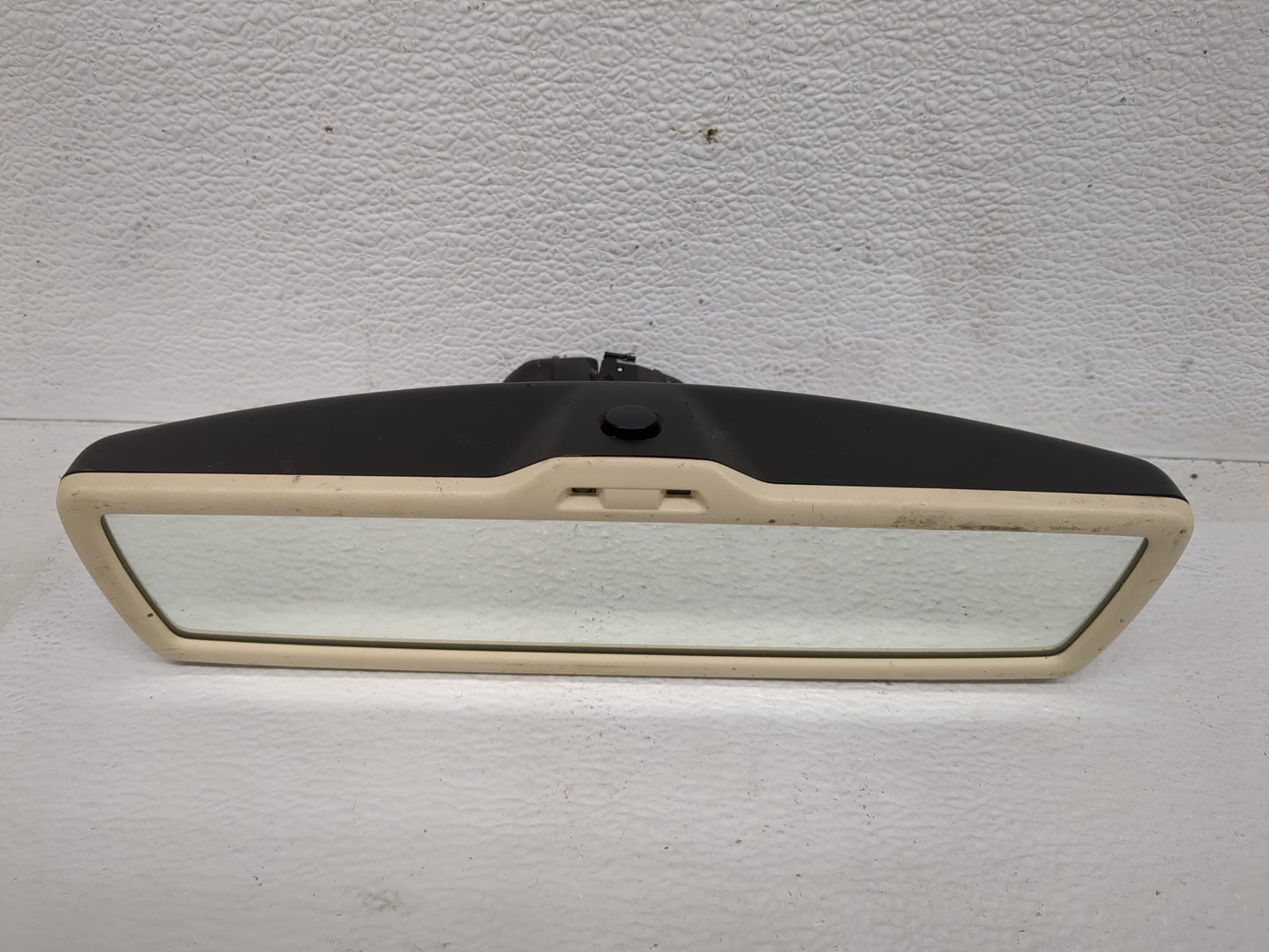 2009-2012 Volkswagen Cc Interior Rear View Mirror Replacement OEM P/N:E11026141 Fits OEM Used Auto Parts - Oemusedautoparts1