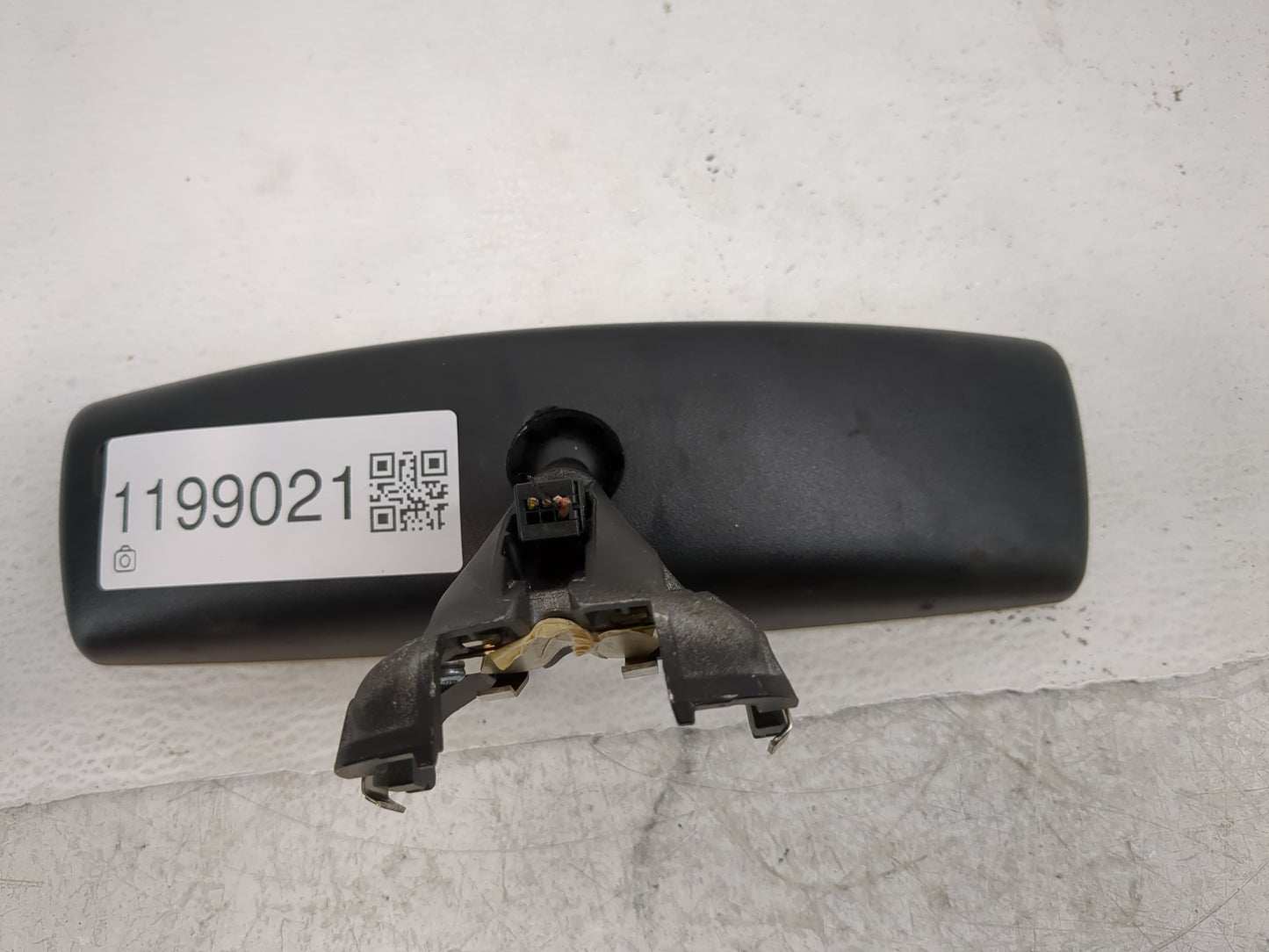 2009-2012 Volkswagen Cc Interior Rear View Mirror Replacement OEM P/N:E11026141 Fits OEM Used Auto Parts - Oemusedautoparts1