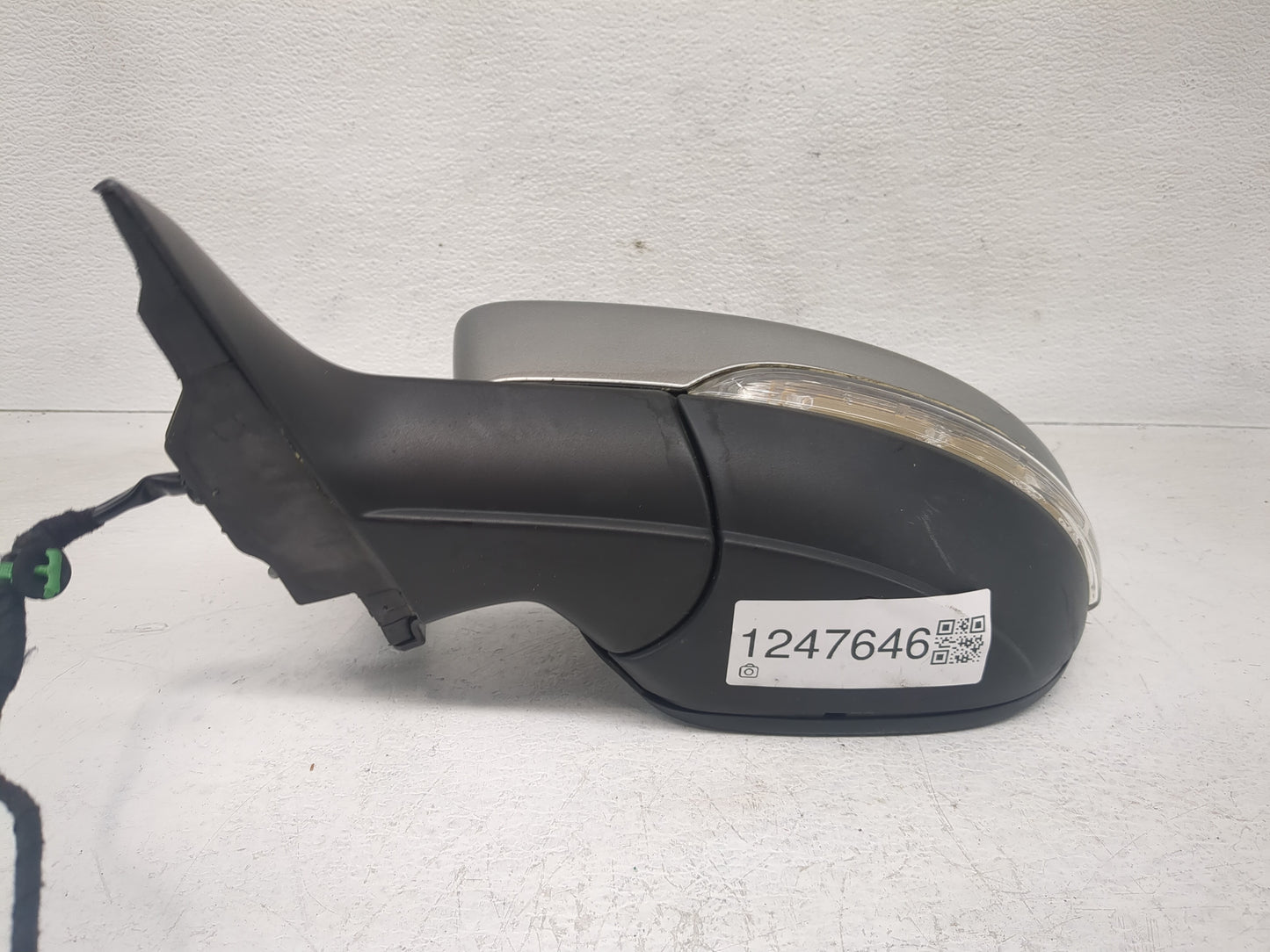 2009-2012 Volkswagen Cc Side Mirror Replacement Driver Left View Door Mirror Fits Fits 2009 2010 2011 2012 OEM Used Auto Par