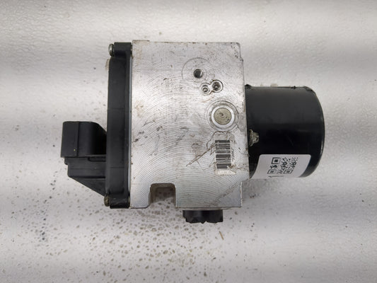 2009-2011 Volkswagen Cc ABS Pump Control Module Replacement P/N:16705712-P 16705912, 3C0 614 109 AF Fits Fits 2009 2010 2011 OEM Used Auto Parts