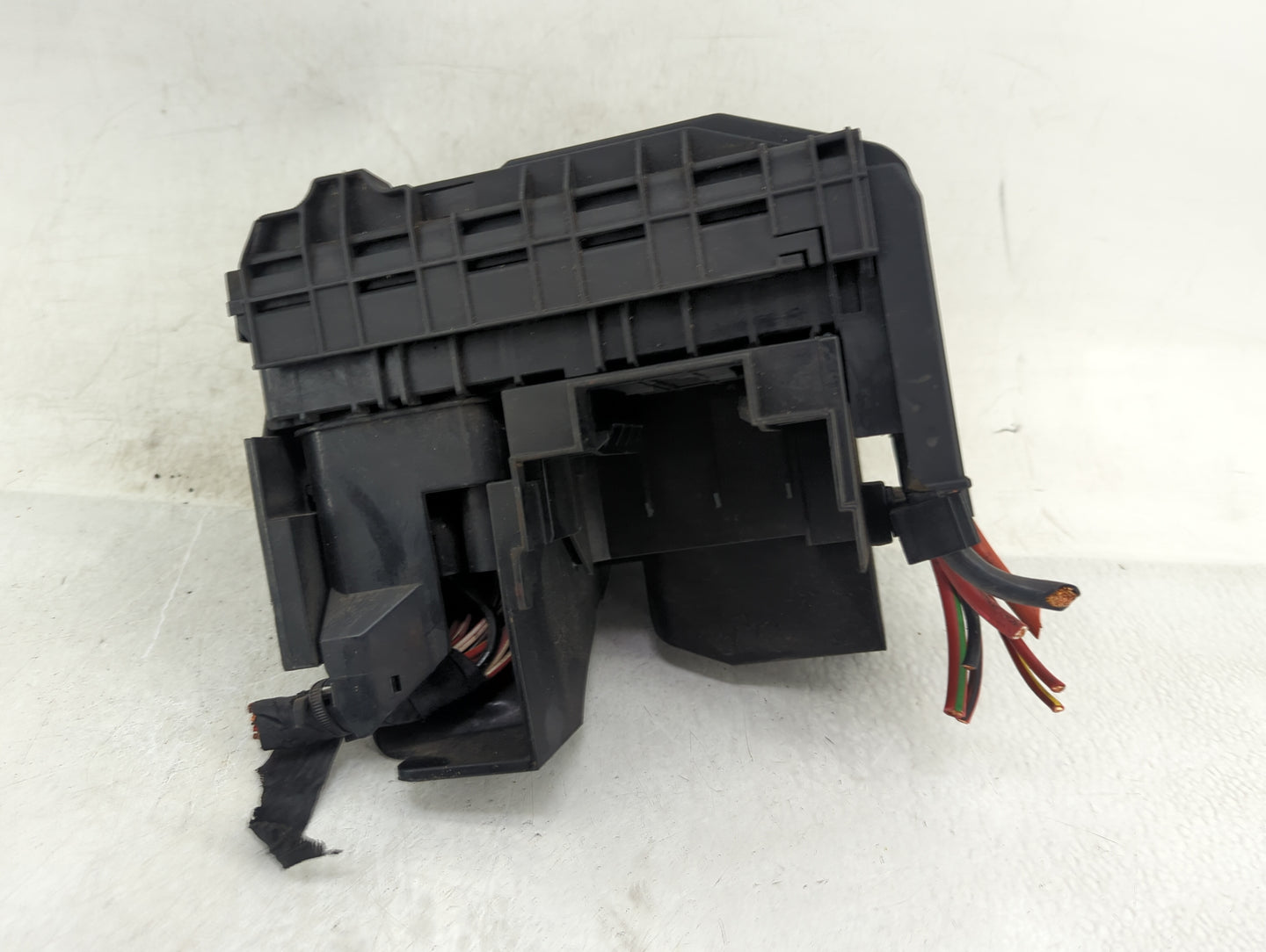 2009-2012 Volkswagen Cc Fusebox Fuse Box Panel Relay Module Fits Fits 2009 2010 2011 2012 OEM Used Auto Parts - Oemusedautop