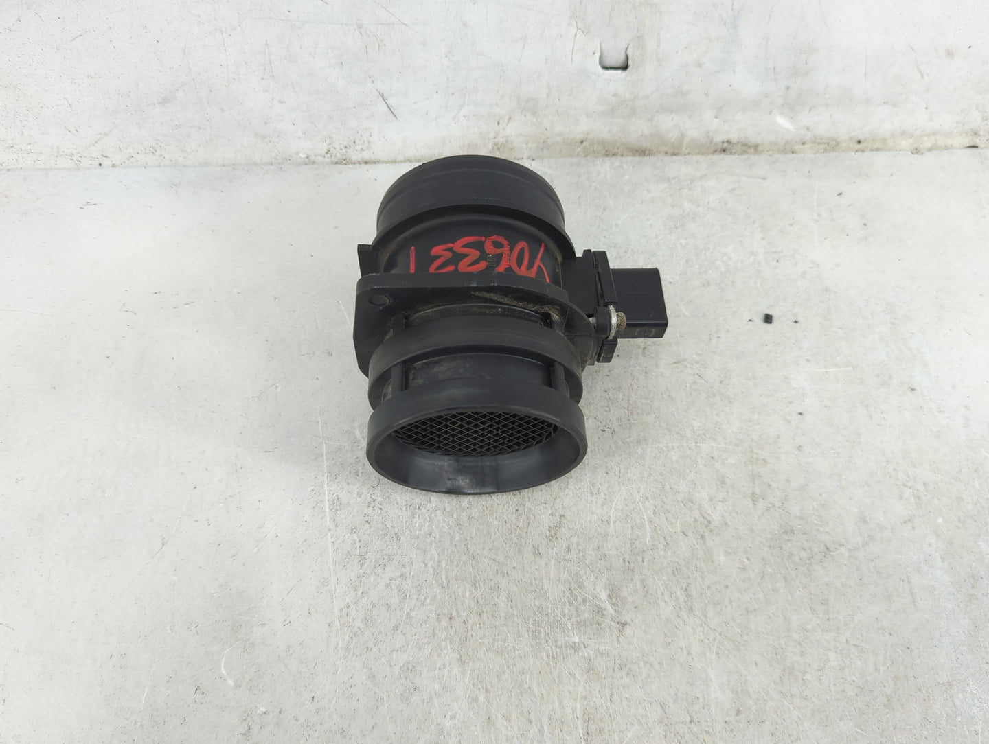 2009-2017 Volkswagen Cc Mass Air Flow Meter Maf 1487643 - Oemusedautoparts1.com