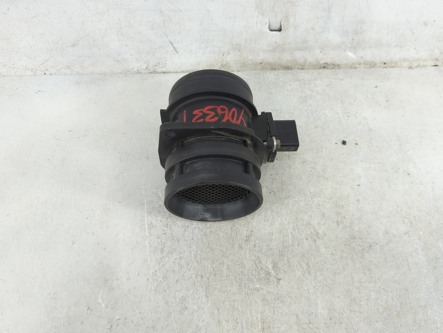 2009-2017 Volkswagen Cc Mass Air Flow Meter Maf 1487643 - Oemusedautoparts1.com