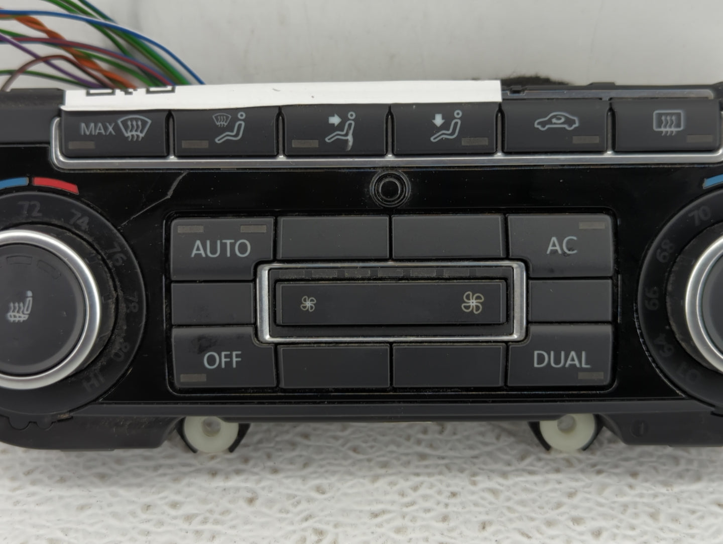 2011-2012 Volkswagen Cc Climate Control Module Temperature AC/Heater Replacement P/N:5K0 907 044 EK 5K0 907 044 DN Fits OEM 