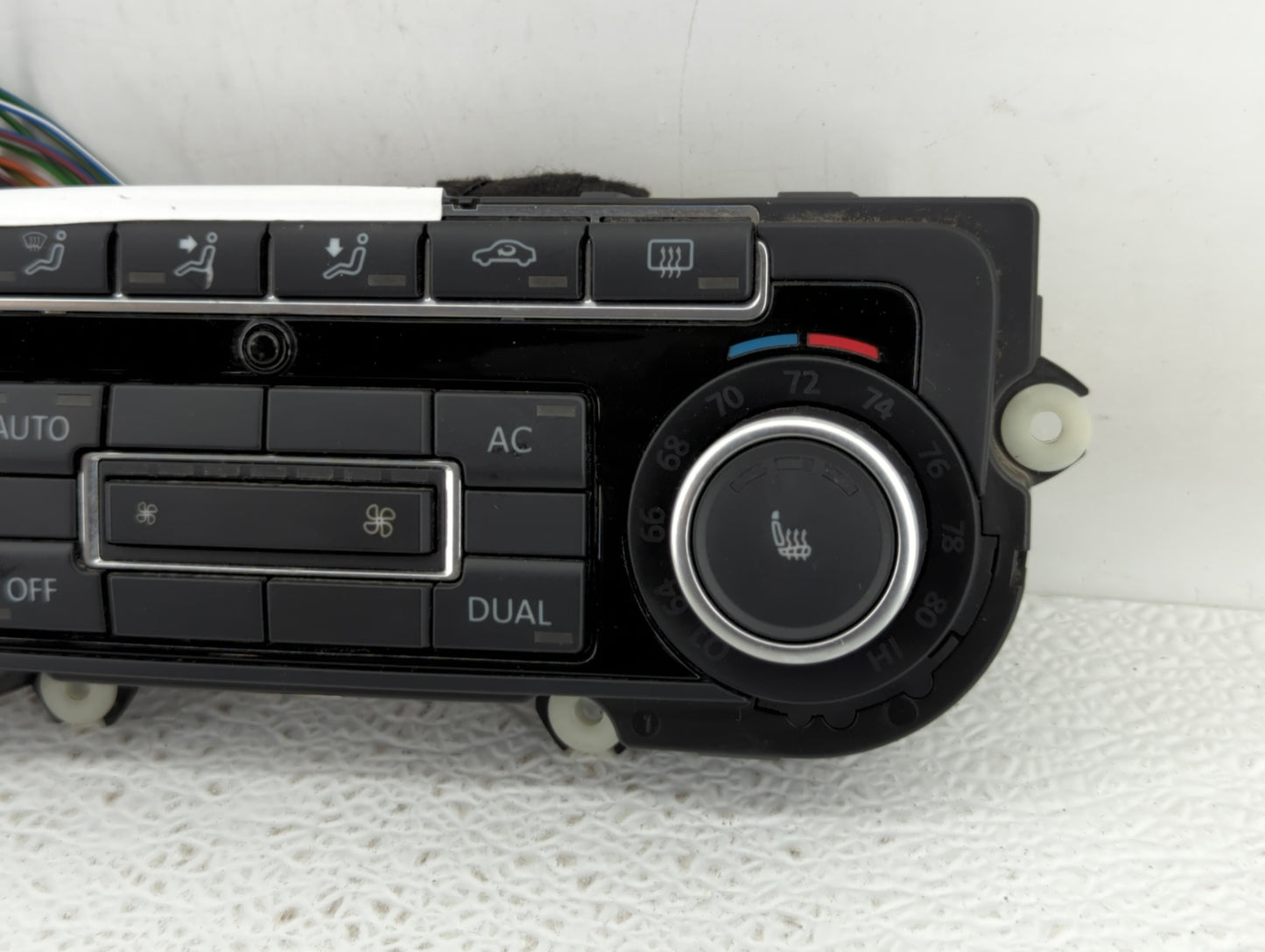 2011-2012 Volkswagen Cc Climate Control Module Temperature AC/Heater Replacement P/N:5K0 907 044 EK 5K0 907 044 DN Fits OEM 