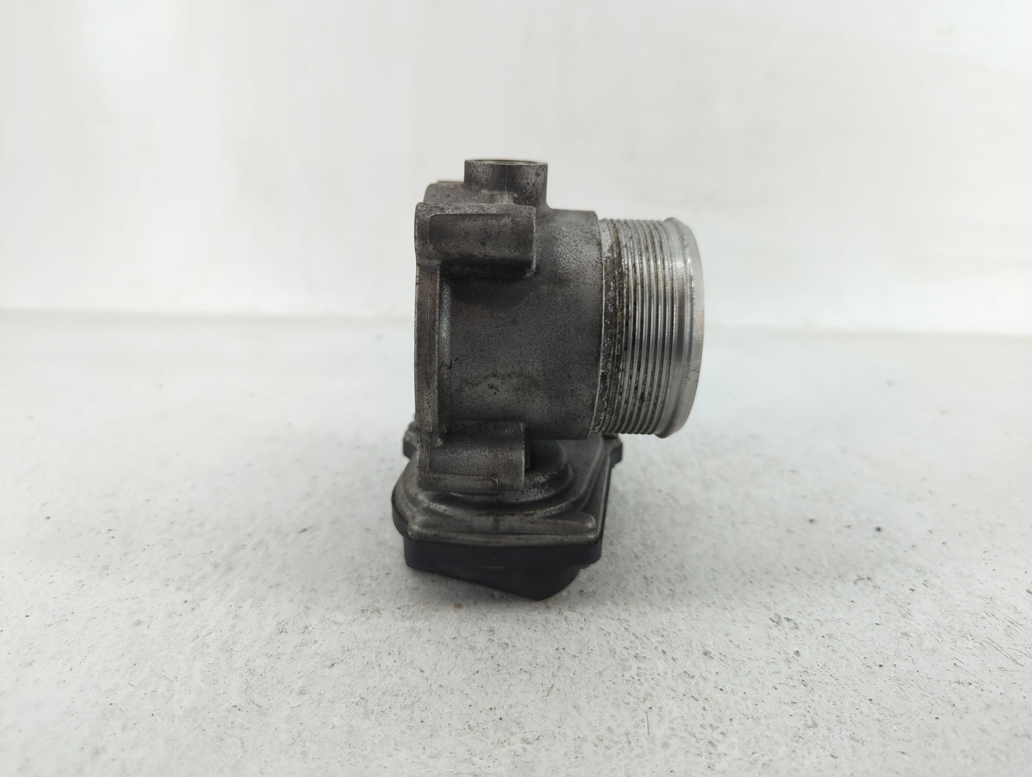 2009-2017 Volkswagen Cc Throttle Body P/N:06F 133 062 G 06F 133 062 Q Fits OEM Used Auto Parts - Oemusedautoparts1.com