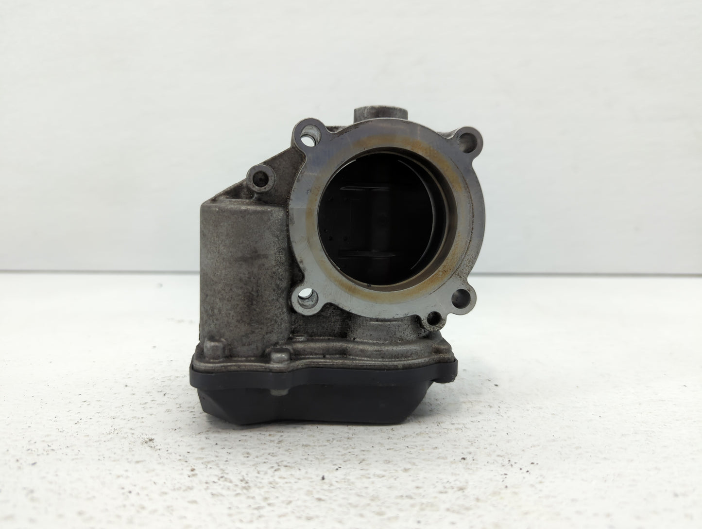 2009-2017 Volkswagen Cc Throttle Body P/N:06F 133 062 T 06F 133 062 Q Fits OEM Used Auto Parts - Oemusedautoparts1.com