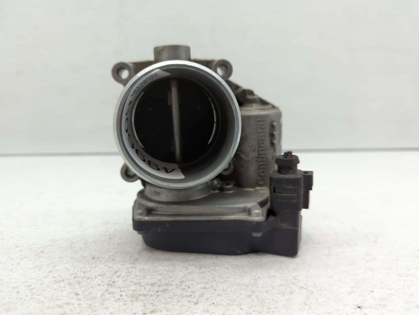 2009-2017 Volkswagen Cc Throttle Body P/N:06F 133 062 J Fits OEM Used Auto Parts - Oemusedautoparts1.com