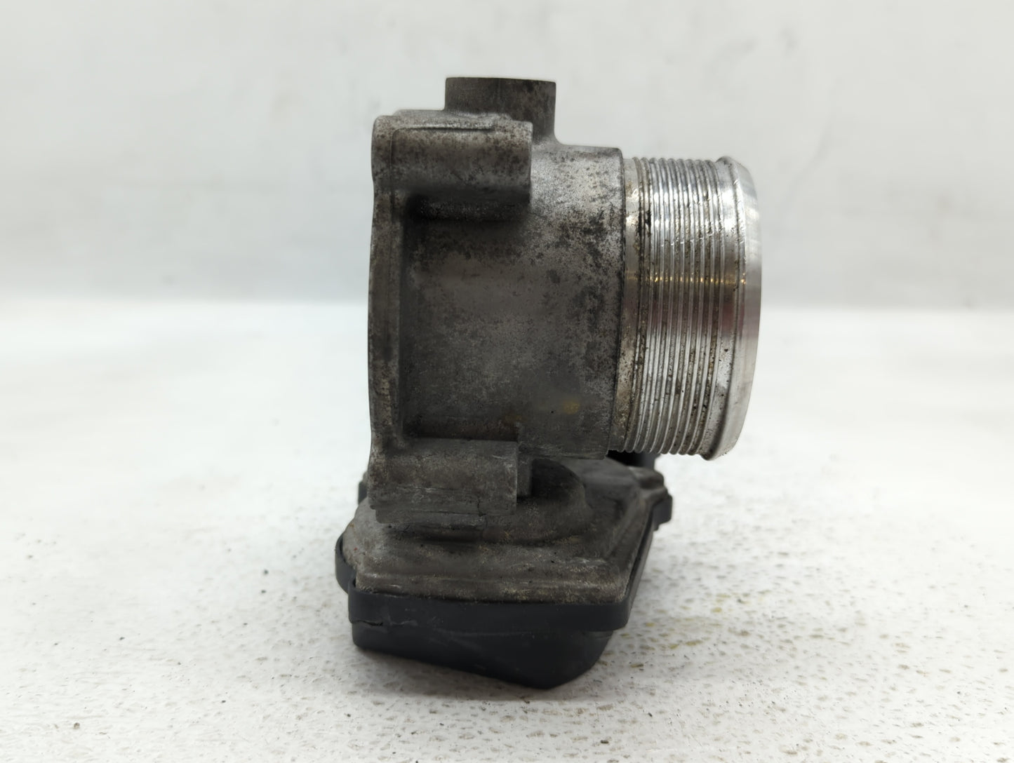 2009-2017 Volkswagen Cc Throttle Body P/N:06F 133 062 Q 06F 133 062 J Fits OEM Used Auto Parts - Oemusedautoparts1.com