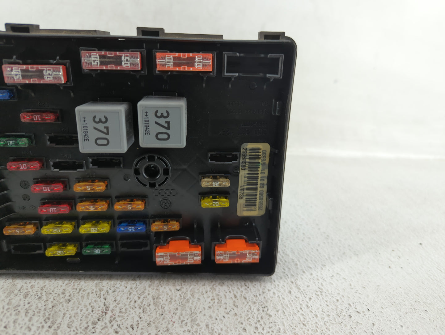 2011 Volkswagen Cc Fusebox Fuse Box Panel Relay Module P/N:25558580 Fits OEM Used Auto Parts - Oemusedautoparts1.com