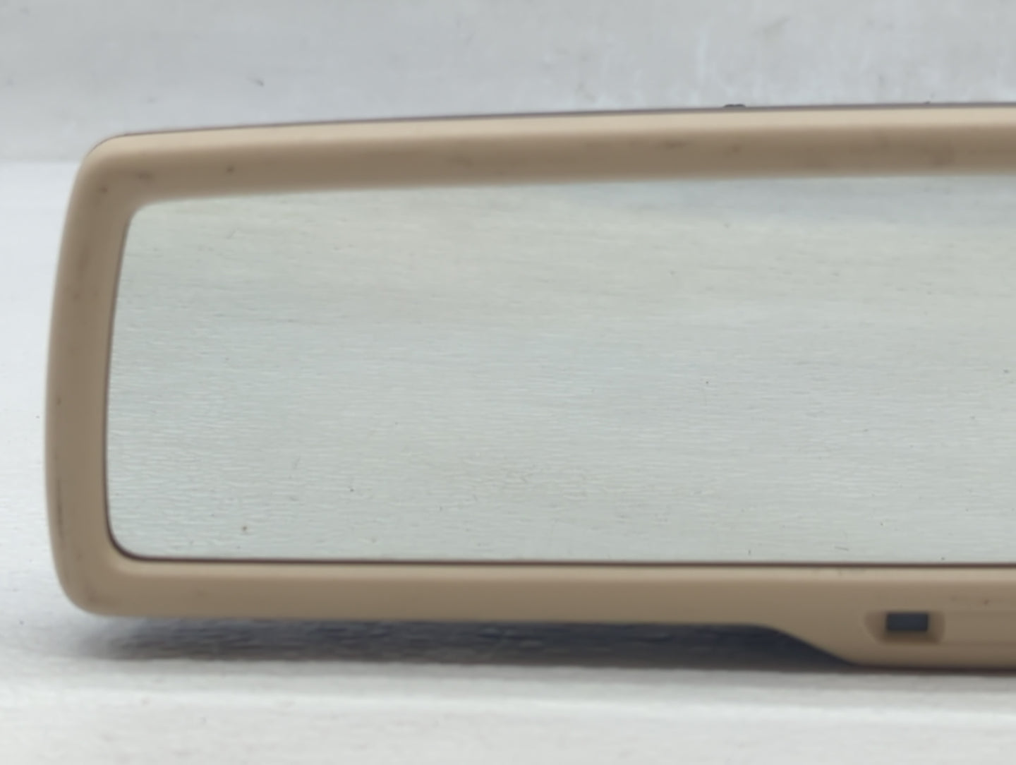 2009-2012 Volkswagen Cc Interior Rear View Mirror Replacement OEM P/N:GNTX-398 IE1102614 Fits OEM Used Auto Parts - Oemuseda