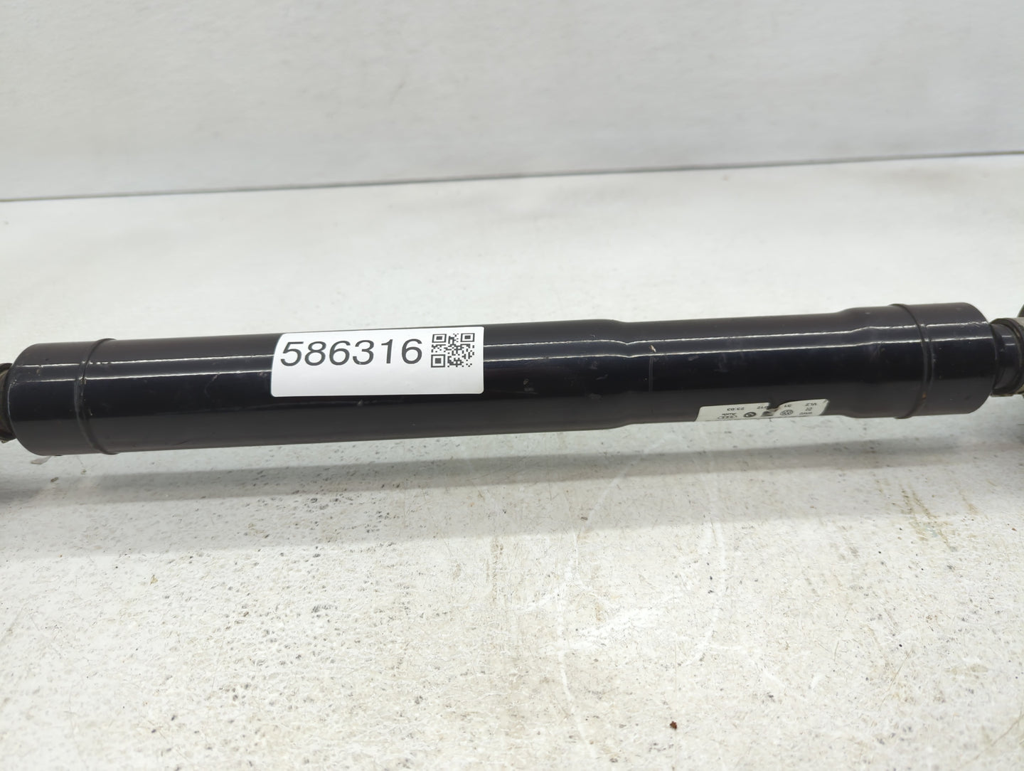 2011 Volkswagen Cc Axle Shaft Front Driver Cv C/v - Oemusedautoparts1.com