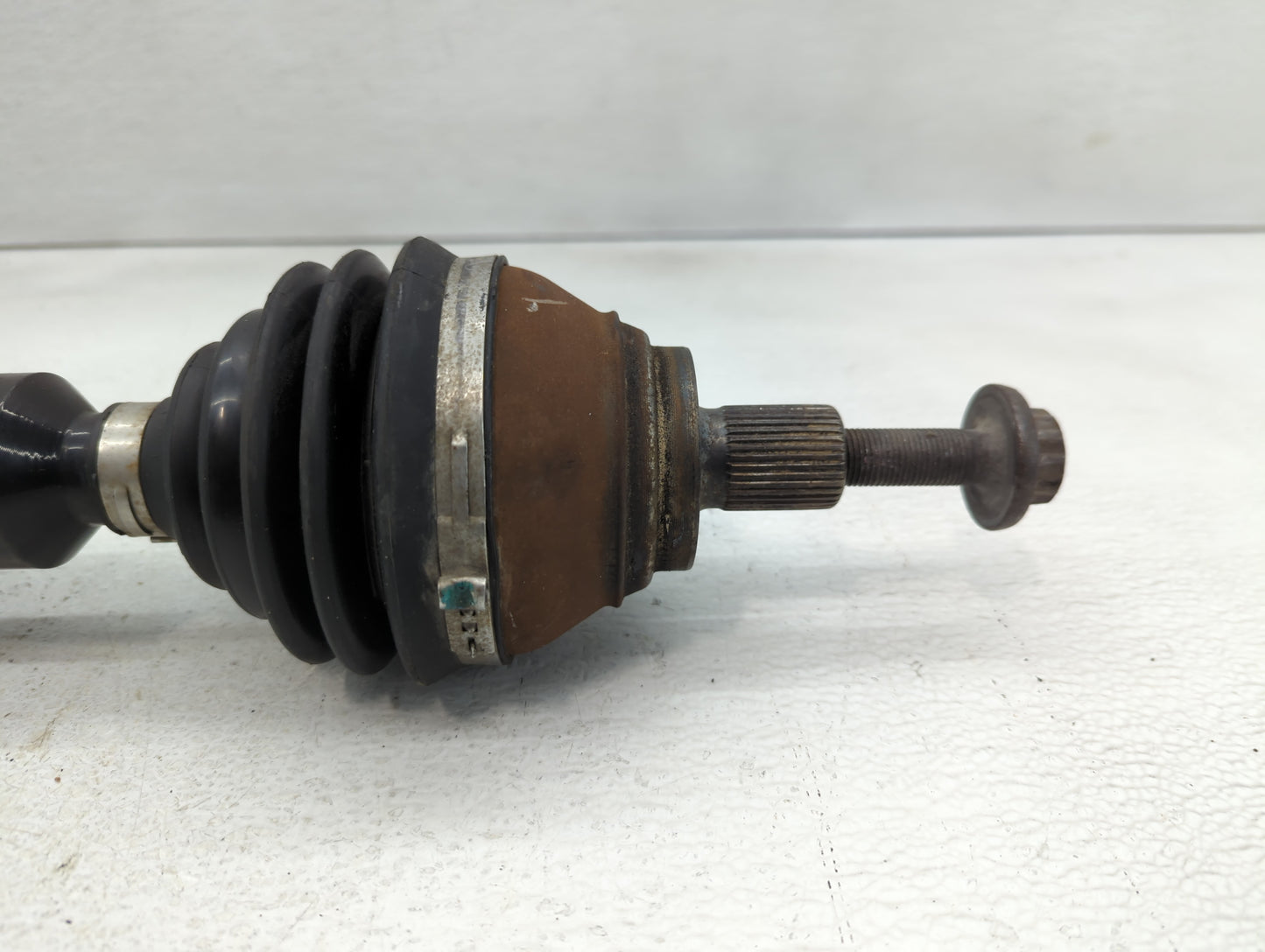 2011 Volkswagen Cc Axle Shaft Front Driver Cv C/v - Oemusedautoparts1.com