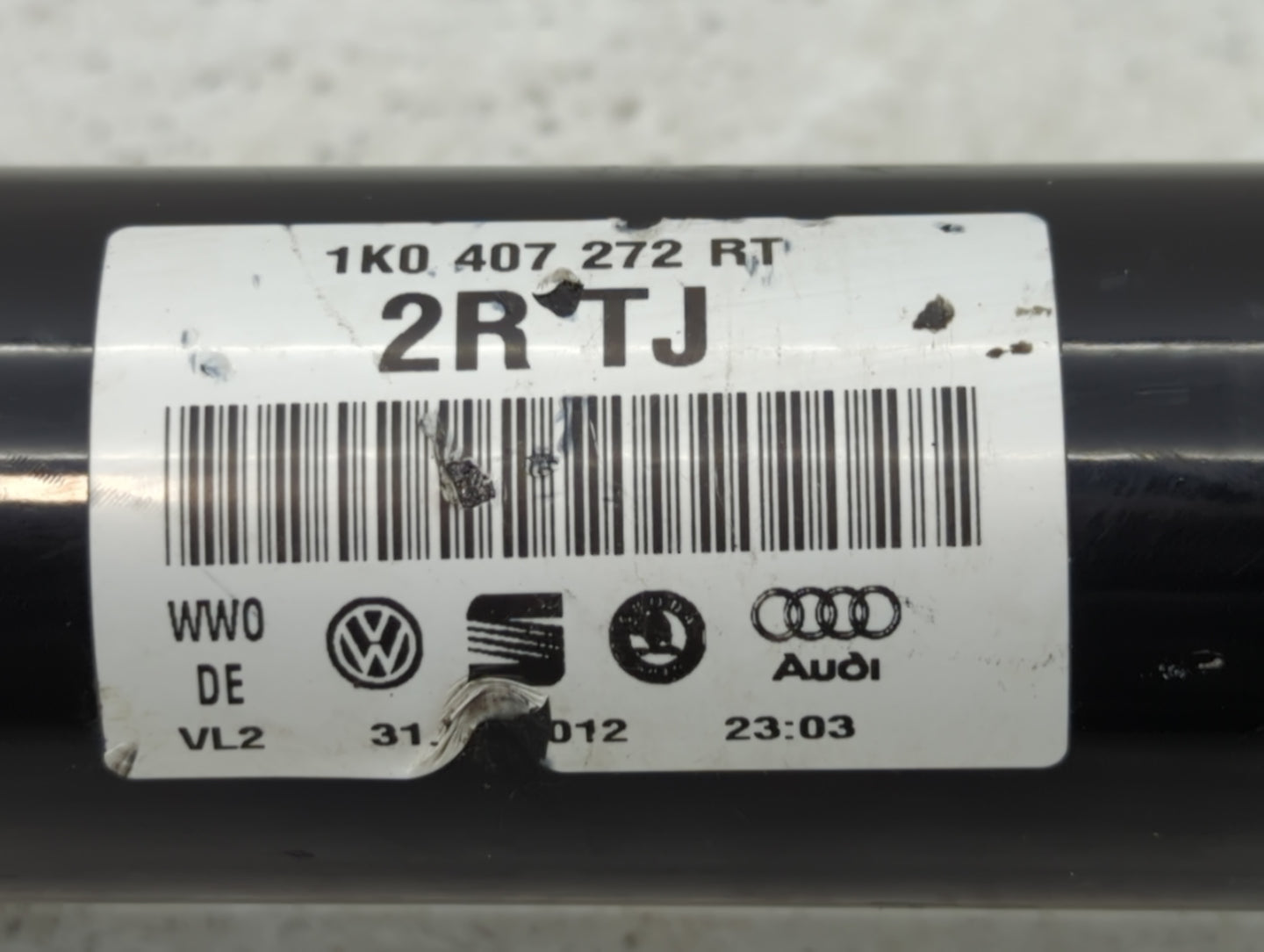 2011 Volkswagen Cc Axle Shaft Front Driver Cv C/v - Oemusedautoparts1.com