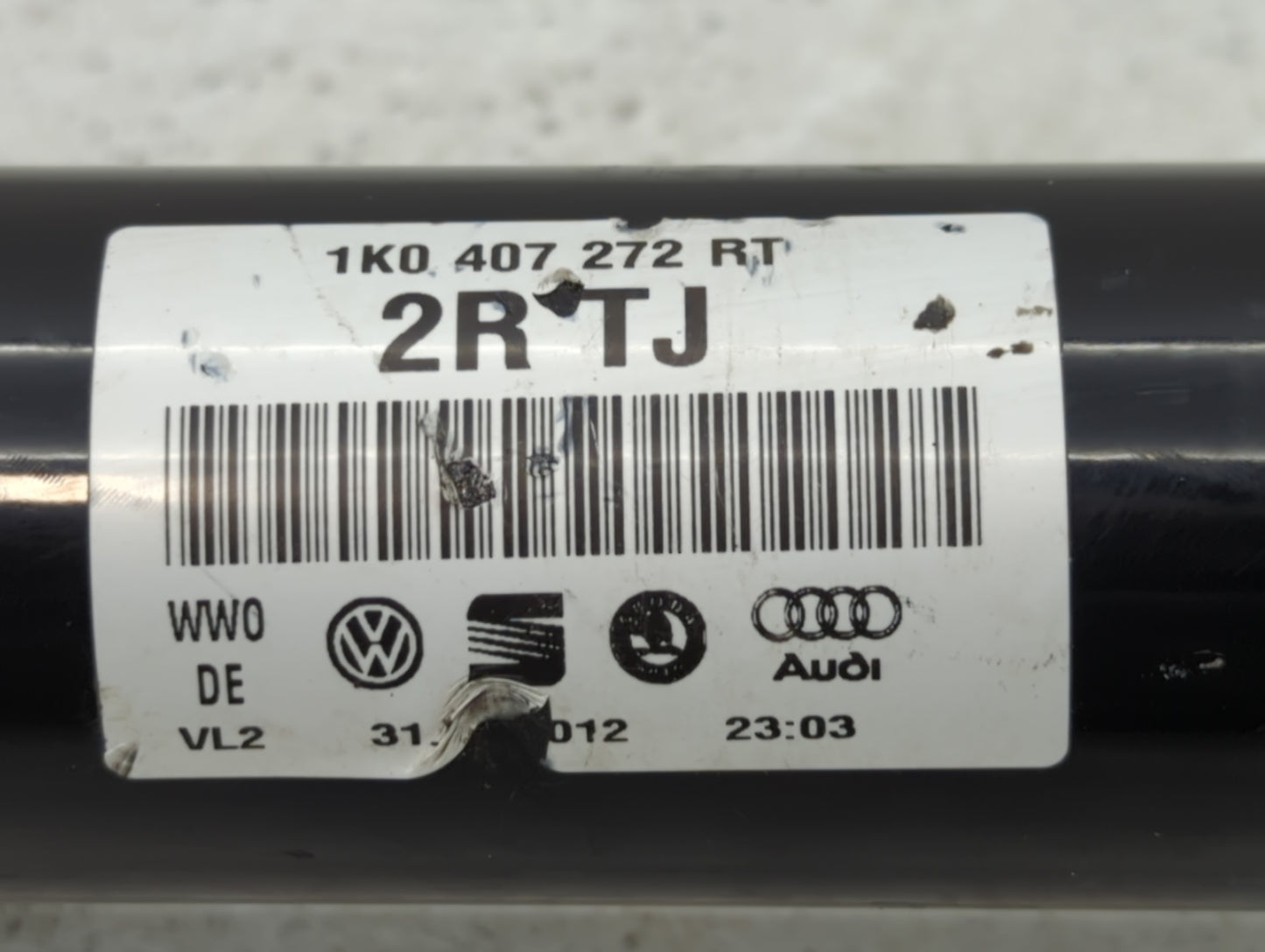 2011 Volkswagen Cc Axle Shaft Front Driver Cv C/v - Oemusedautoparts1.com