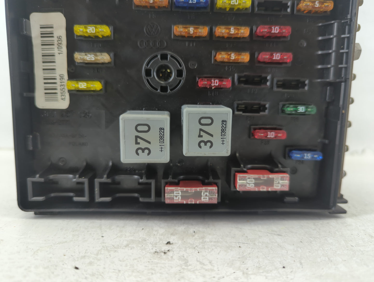 2009-2012 Volkswagen Cc Fusebox Fuse Box Panel Relay Module P/N:6359-2777 3C0 937 125 Fits Fits 2009 2010 2011 2012 OEM Used