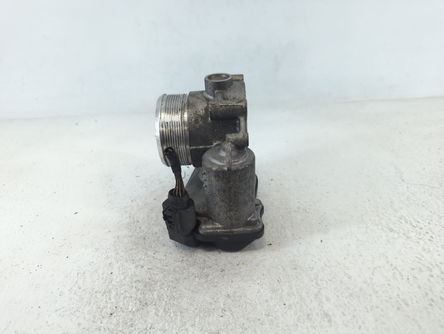 2009-2017 Volkswagen Cc Throttle Body P/N:06F 133 062 Q Fits OEM Used Auto Parts - Oemusedautoparts1.com