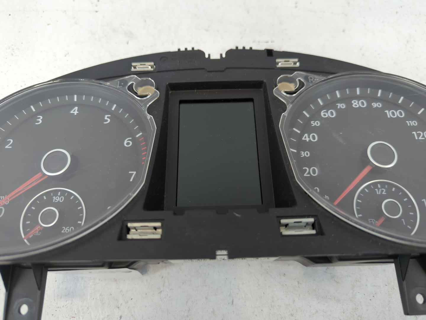 2010-2011 Volkswagen Cc Instrument Cluster Speedometer Gauges P/N:3C8920 970M Fits Fits 2010 2011 OEM Used Auto Parts - Oemu