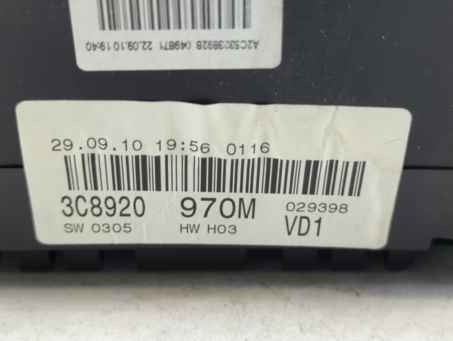 2010-2011 Volkswagen Cc Instrument Cluster Speedometer Gauges P/N:3C8920 970M Fits Fits 2010 2011 OEM Used Auto Parts - Oemu