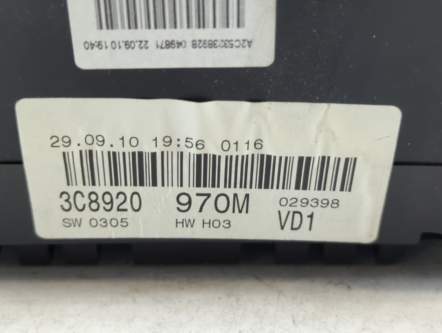 2010-2011 Volkswagen Cc Instrument Cluster Speedometer Gauges P/N:3C8920 970M Fits Fits 2010 2011 OEM Used Auto Parts - Oemu