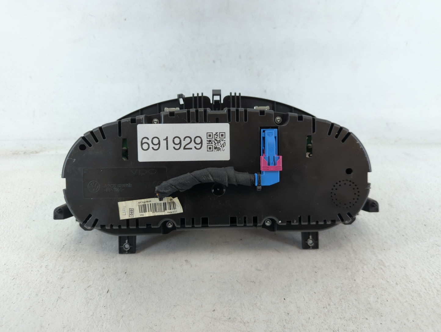 2010-2011 Volkswagen Cc Instrument Cluster Speedometer Gauges P/N:3C8920 970M Fits Fits 2010 2011 OEM Used Auto Parts - Oemu