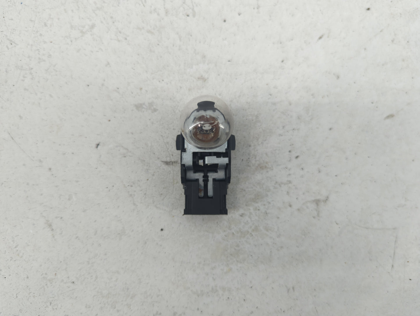 2007-2011 Volkswagen Eos Tail Light Assembly Driver Left OEM P/N:1Q0.945.093 1Q0.945.257 Fits Fits 2007 2008 2009 2010 2011 