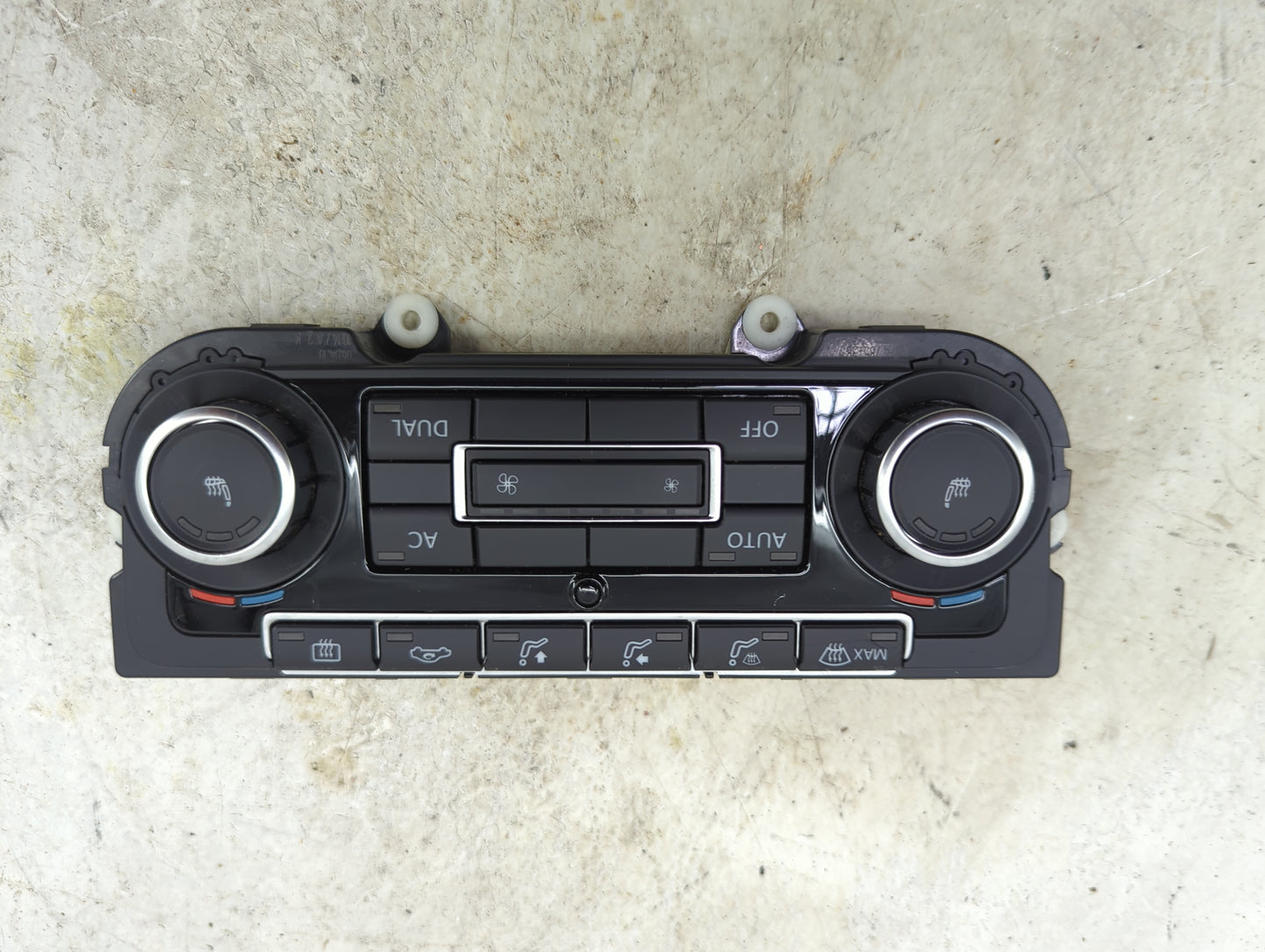 2009-2010 Volkswagen Eos Climate Control Module Temperature AC/Heater Replacement P/N:5K0907044CF 5HB009748-41 Fits OEM Used