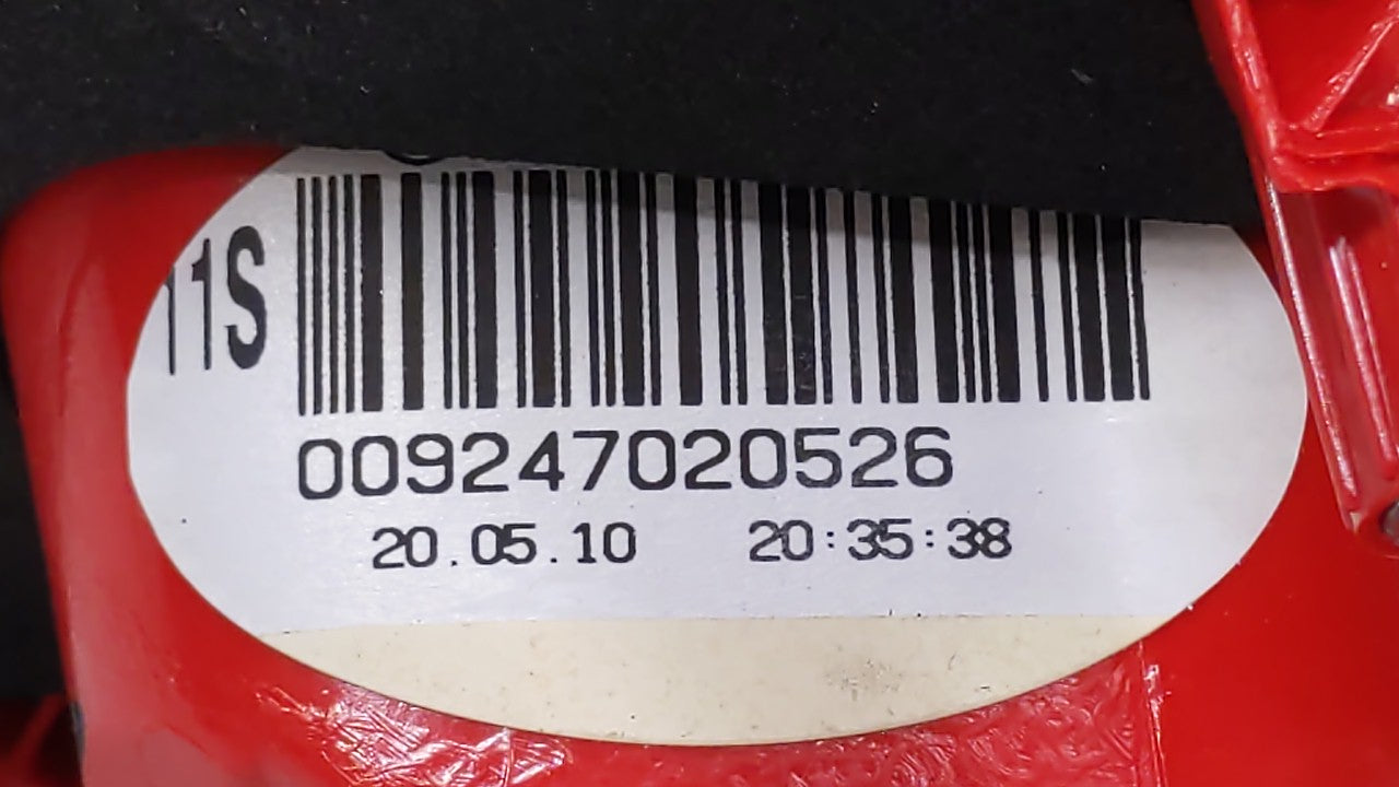 2007-2011 Volkswagen Eos Tail Light Assembly Passenger Right OEM P/N:1Q0945094 Fits Fits 2007 2008 2009 2010 2011 OEM Used A