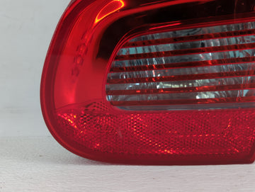 2007-2011 Volkswagen Eos Tail Light Assembly Passenger Right OEM P/N:1Q0945094 Fits Fits 2007 2008 2009 2010 2011 OEM Used Auto Parts