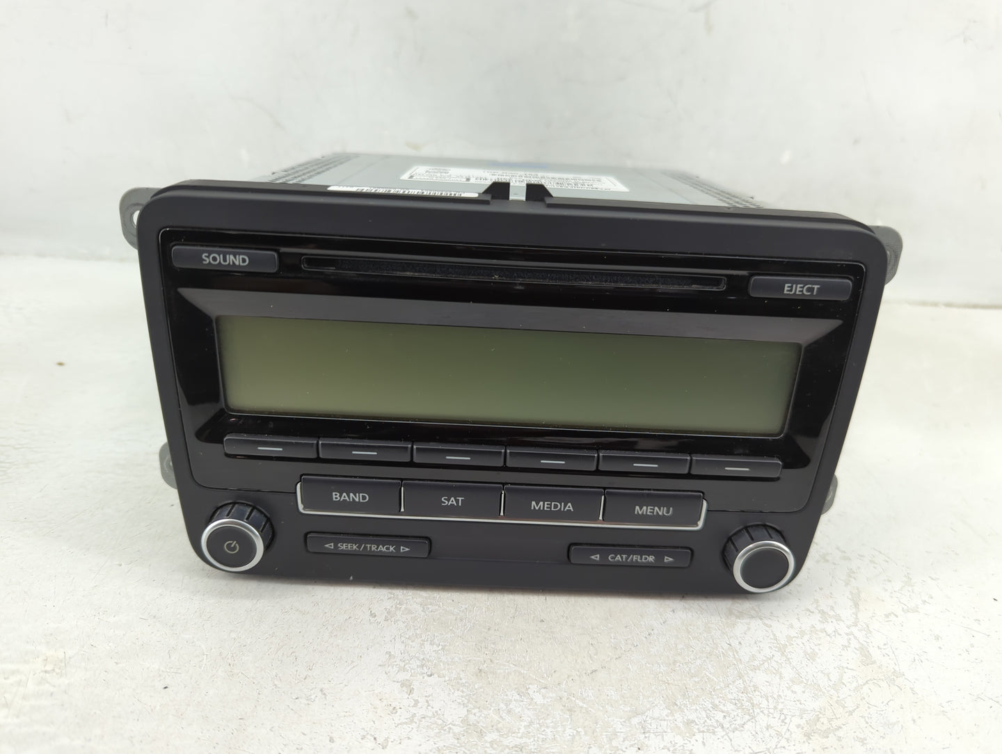 2010-2011 Volkswagen Golf Radio AM FM Cd Player Receiver Replacement P/N:1K0035164 Fits Fits 2010 2011 2012 2013 2014 OEM Us