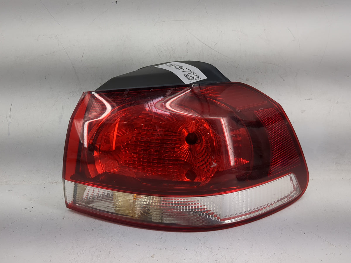 2011 Volkswagen Golf Gti Tail Light Assembly Passenger Right OEM P/N:1K6 945 095 R 167 954-04 Fits OEM Used Auto Parts - Oem