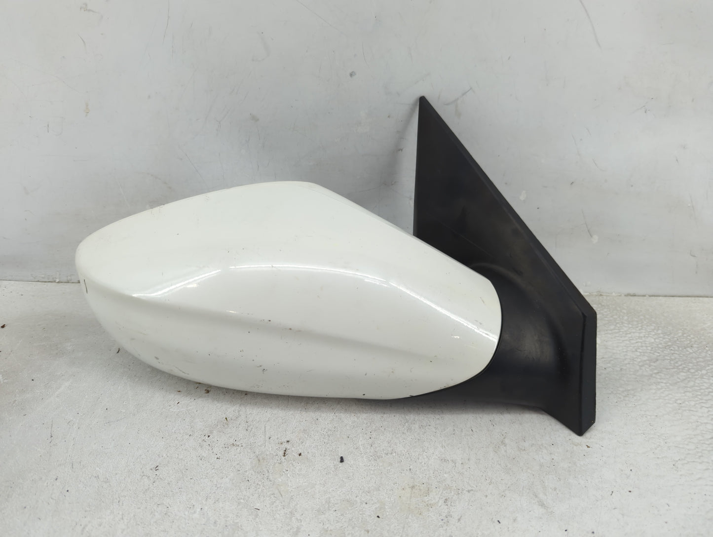 2010-2014 Volkswagen Gti Passenger Side View Mirror - Right Door Mirror OEM Used - Oemusedautoparts1.com