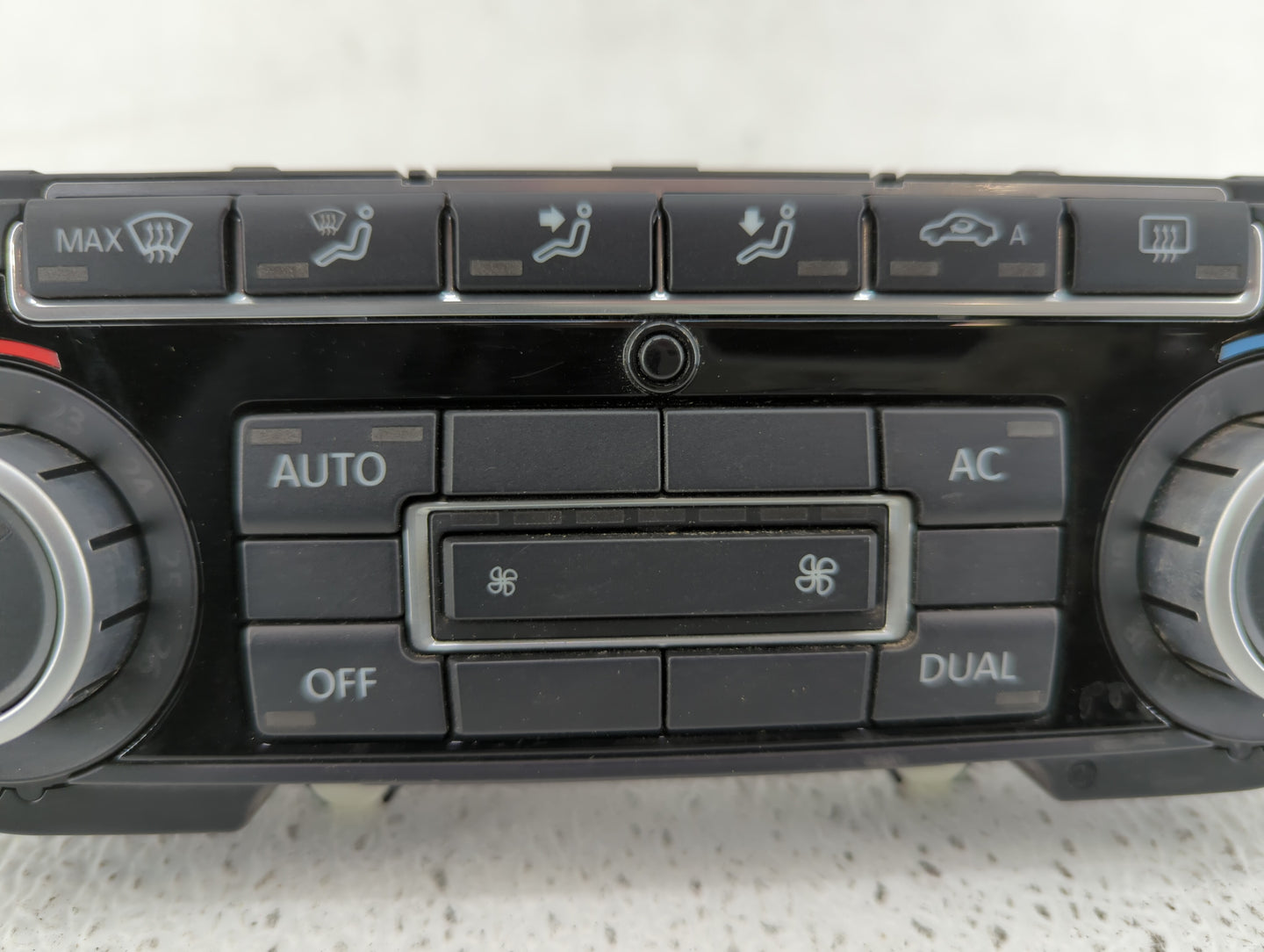 2010-2011 Volkswagen Gti Climate Control Module Temperature AC/Heater Replacement P/N:3C8 907 336AJ 5K0 907 044 BT Fits OEM 