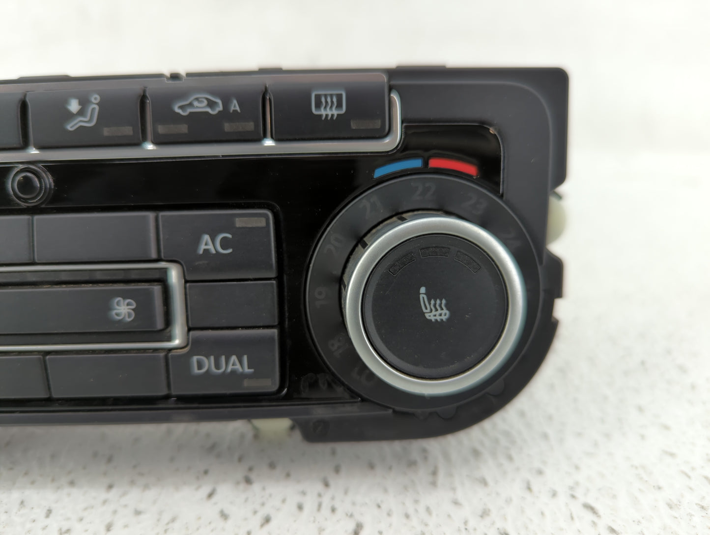 2010-2011 Volkswagen Gti Climate Control Module Temperature AC/Heater Replacement P/N:3C8 907 336AJ 5K0 907 044 BT Fits OEM 