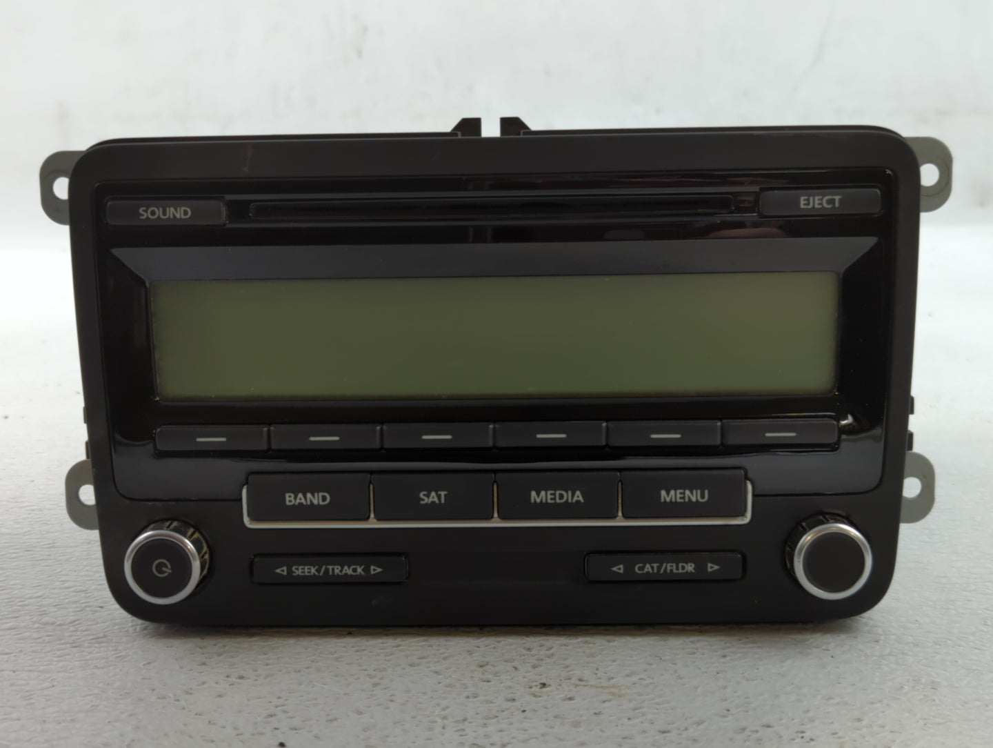 2010-2011 Volkswagen Gti Am Fm Cd Player Radio Receiver - Oemusedautoparts1.com
