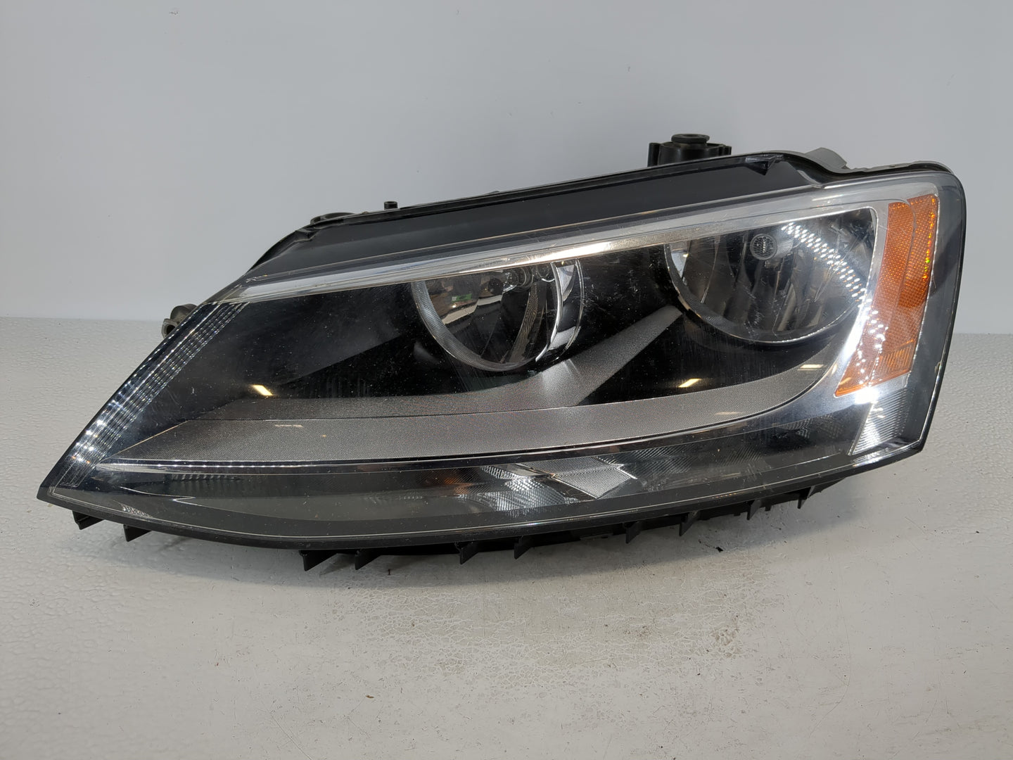 2011-2016 Volkswagen Jetta Driver Left Oem Head Light Headlight Lamp - Oemusedautoparts1.com