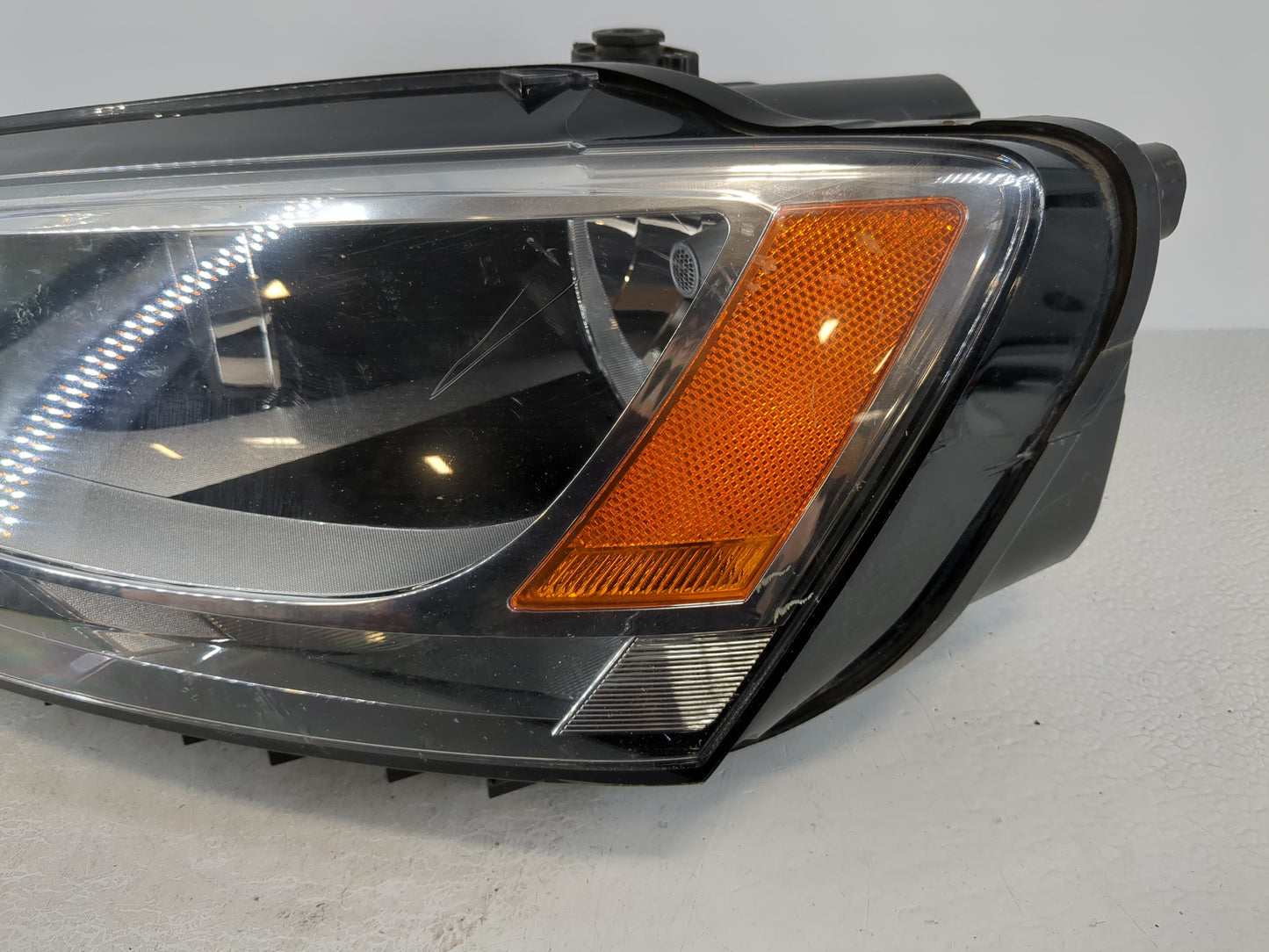 2011-2016 Volkswagen Jetta Driver Left Oem Head Light Headlight Lamp - Oemusedautoparts1.com