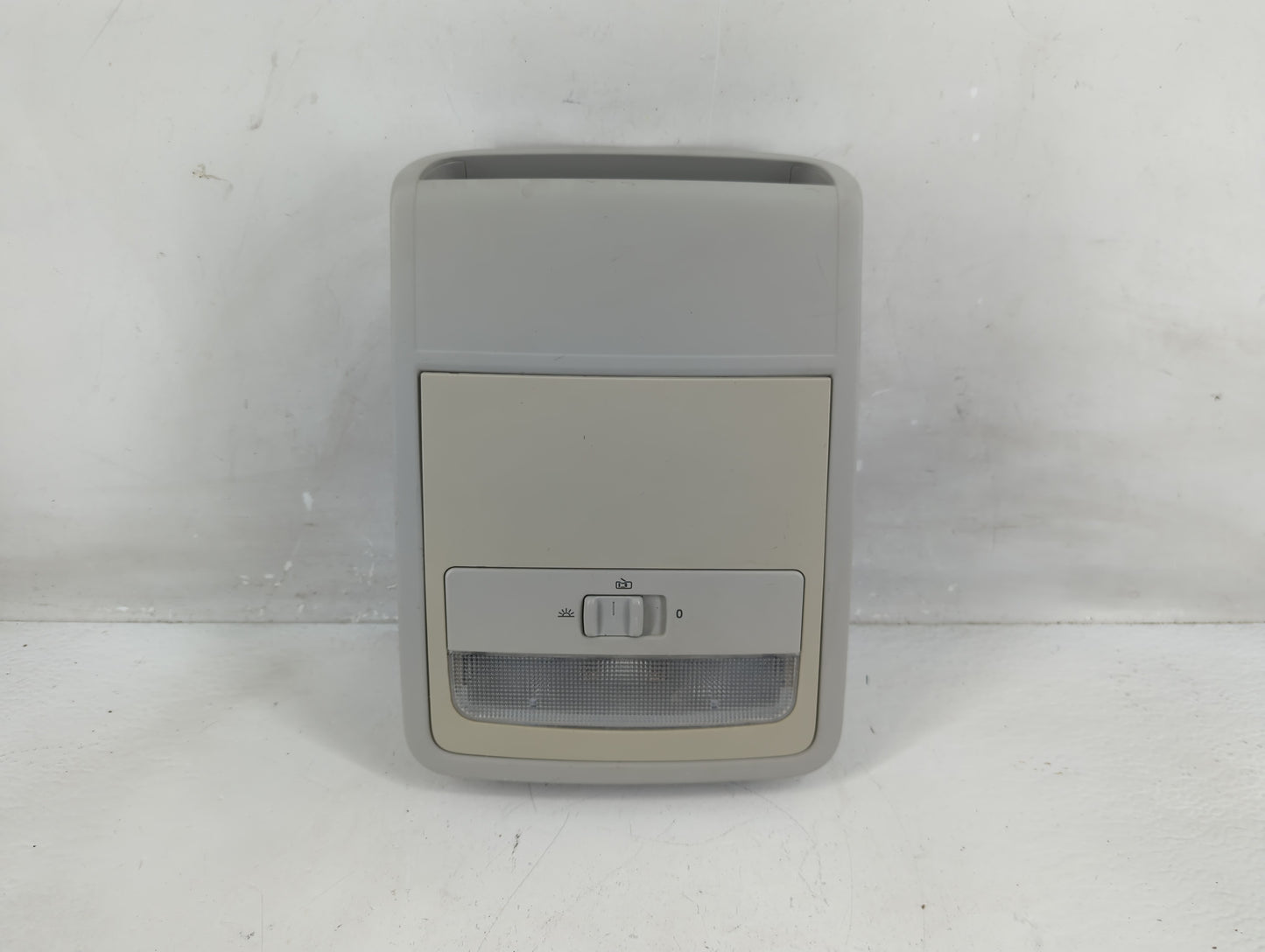 2011 Volkswagen Jetta Overhead Roof Console - Oemusedautoparts1.com
