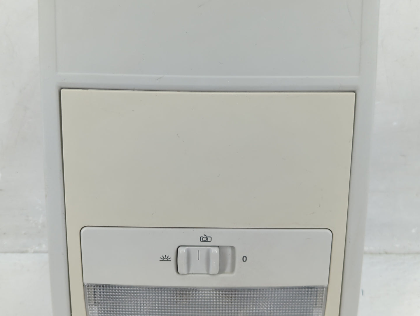 2011 Volkswagen Jetta Overhead Roof Console - Oemusedautoparts1.com