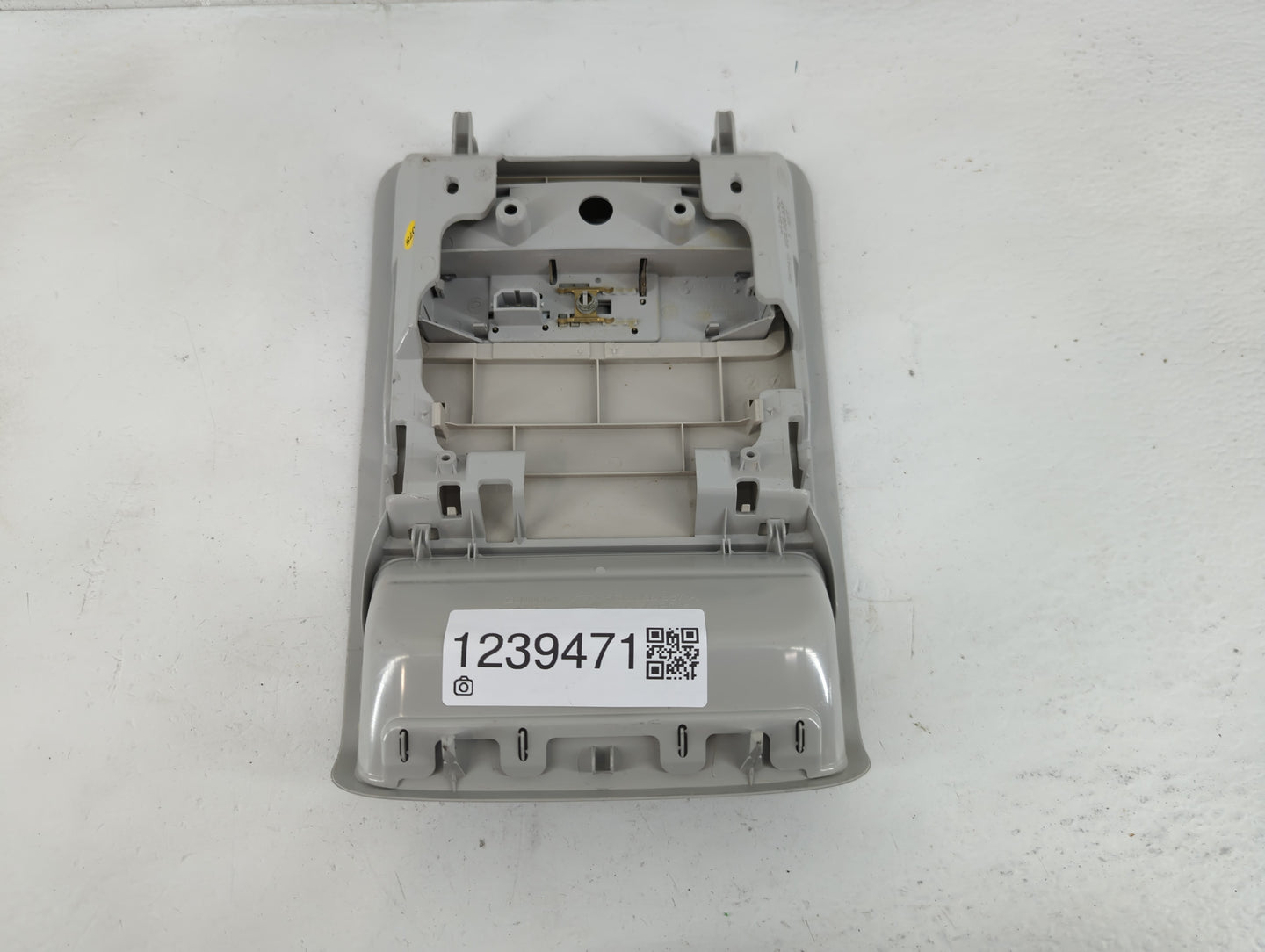 2011 Volkswagen Jetta Overhead Roof Console - Oemusedautoparts1.com