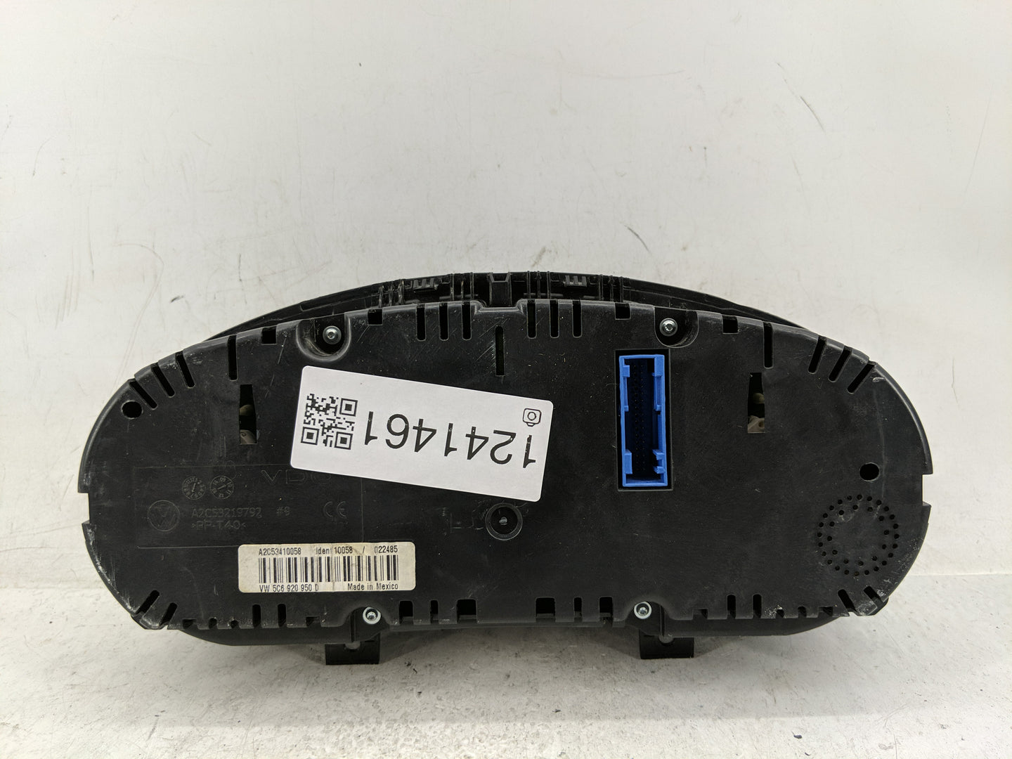 2009-2014 Volkswagen Jetta Instrument Cluster Speedometer Gauges P/N:5C6920 950D Fits Fits 2009 2010 2011 2012 2013 2014 OEM