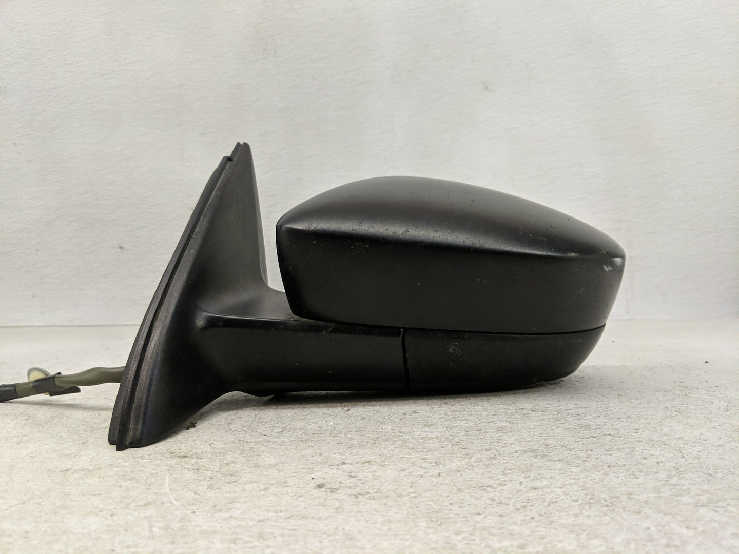 2011-2016 Volkswagen Jetta Driver Side View Mirror - Left Door Mirror OEM Used - Oemusedautoparts1.com