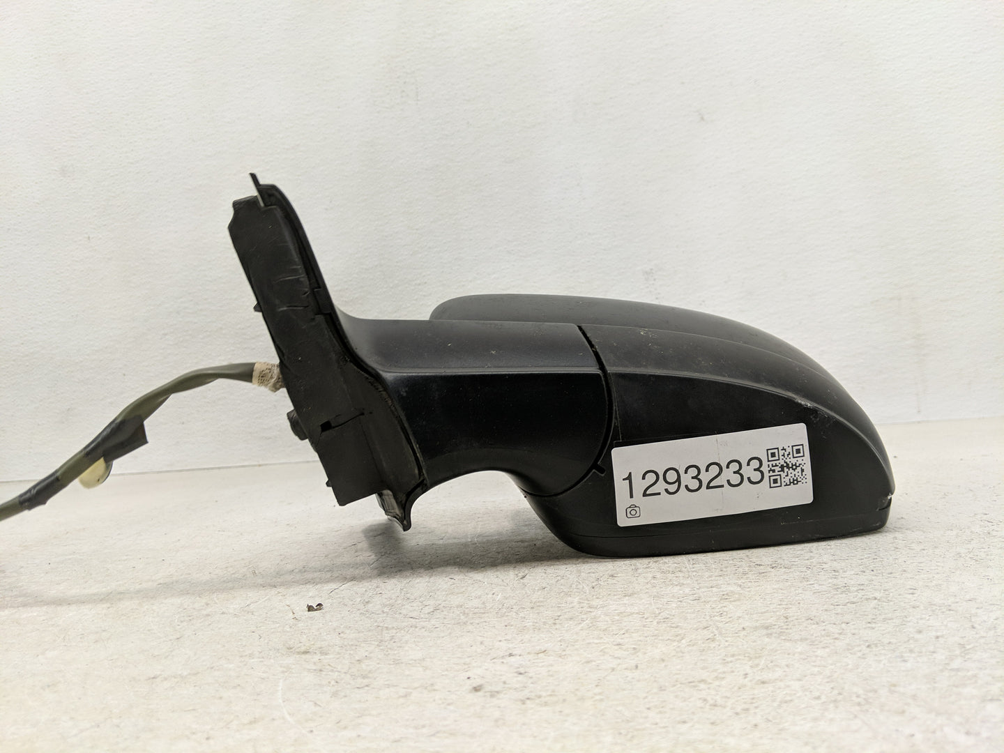 2011-2016 Volkswagen Jetta Driver Side View Mirror - Left Door Mirror OEM Used - Oemusedautoparts1.com
