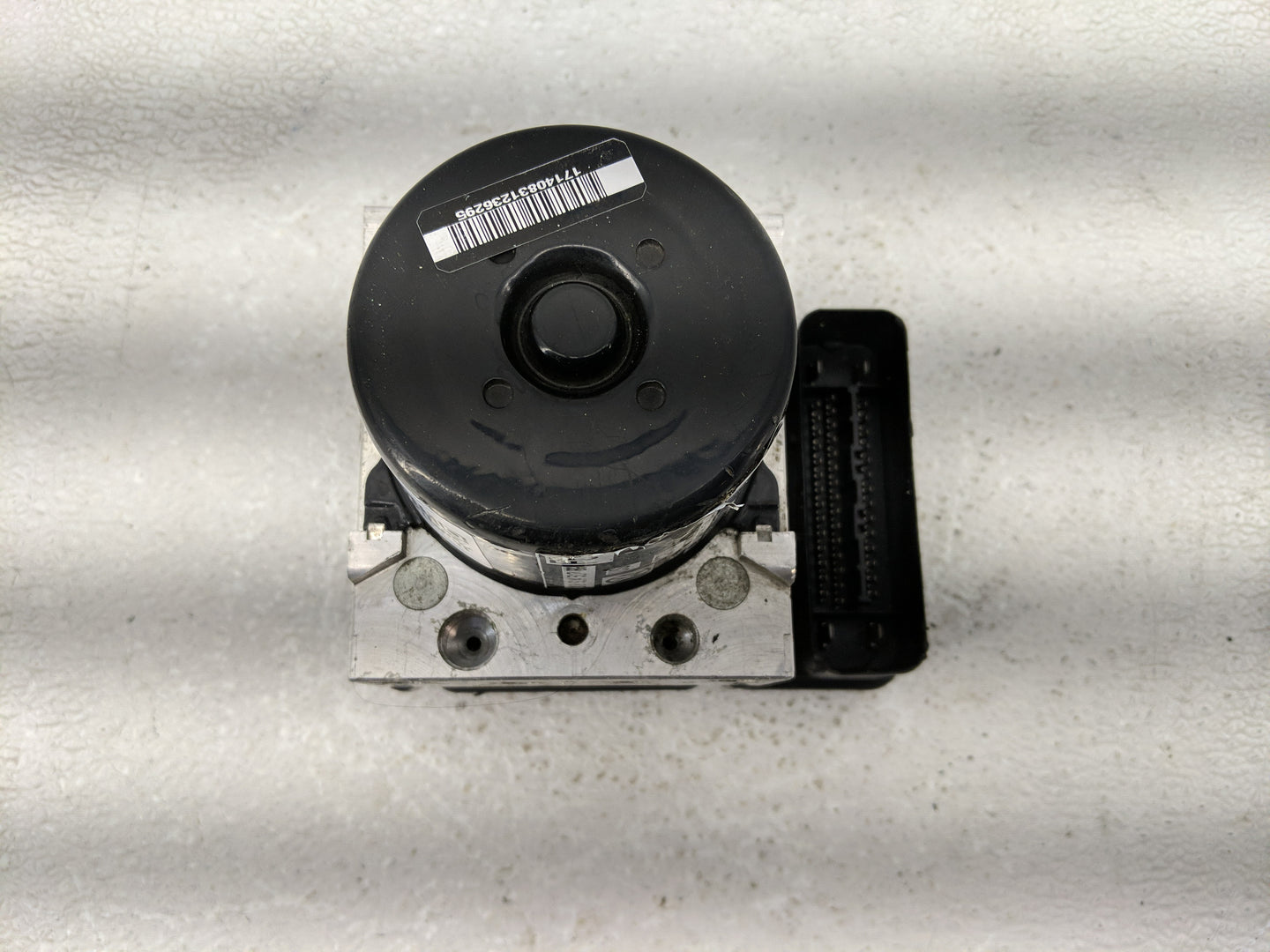 2011 Volkswagen Jetta ABS Pump Control Module Replacement P/N:1K0 614 517 BG Fits OEM Used Auto Parts - Oemusedautoparts1.co