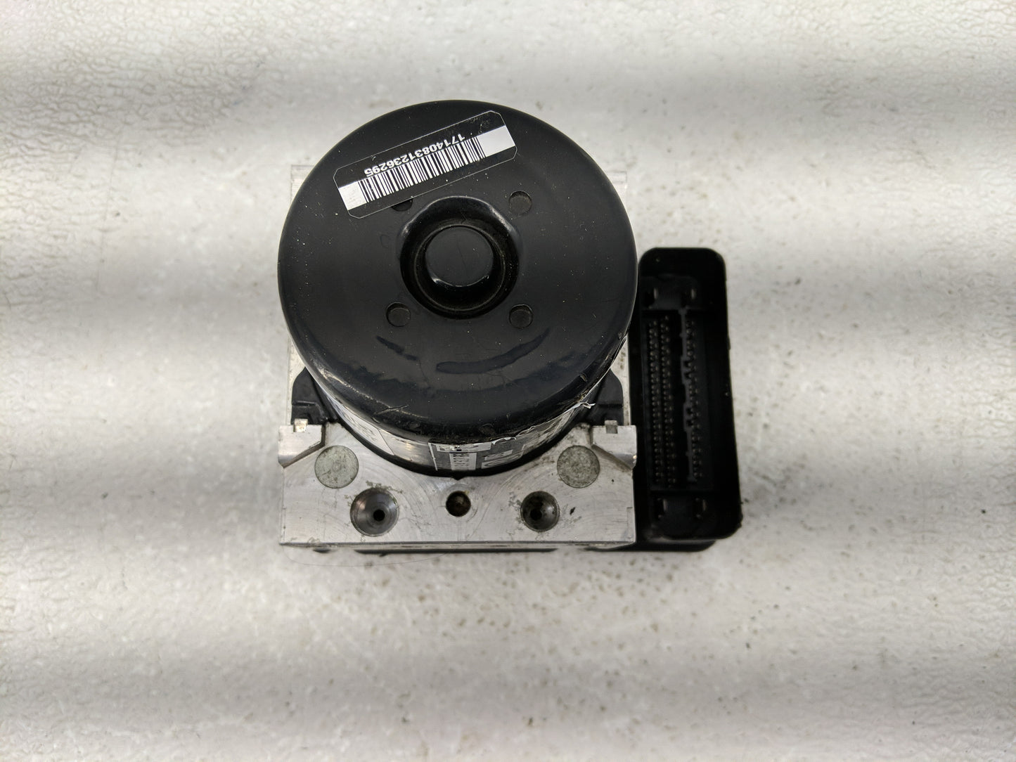 2011 Volkswagen Jetta ABS Pump Control Module Replacement P/N:1K0 614 517 BG Fits OEM Used Auto Parts - Oemusedautoparts1.co